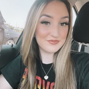 Meet your Posher, Gabrielle